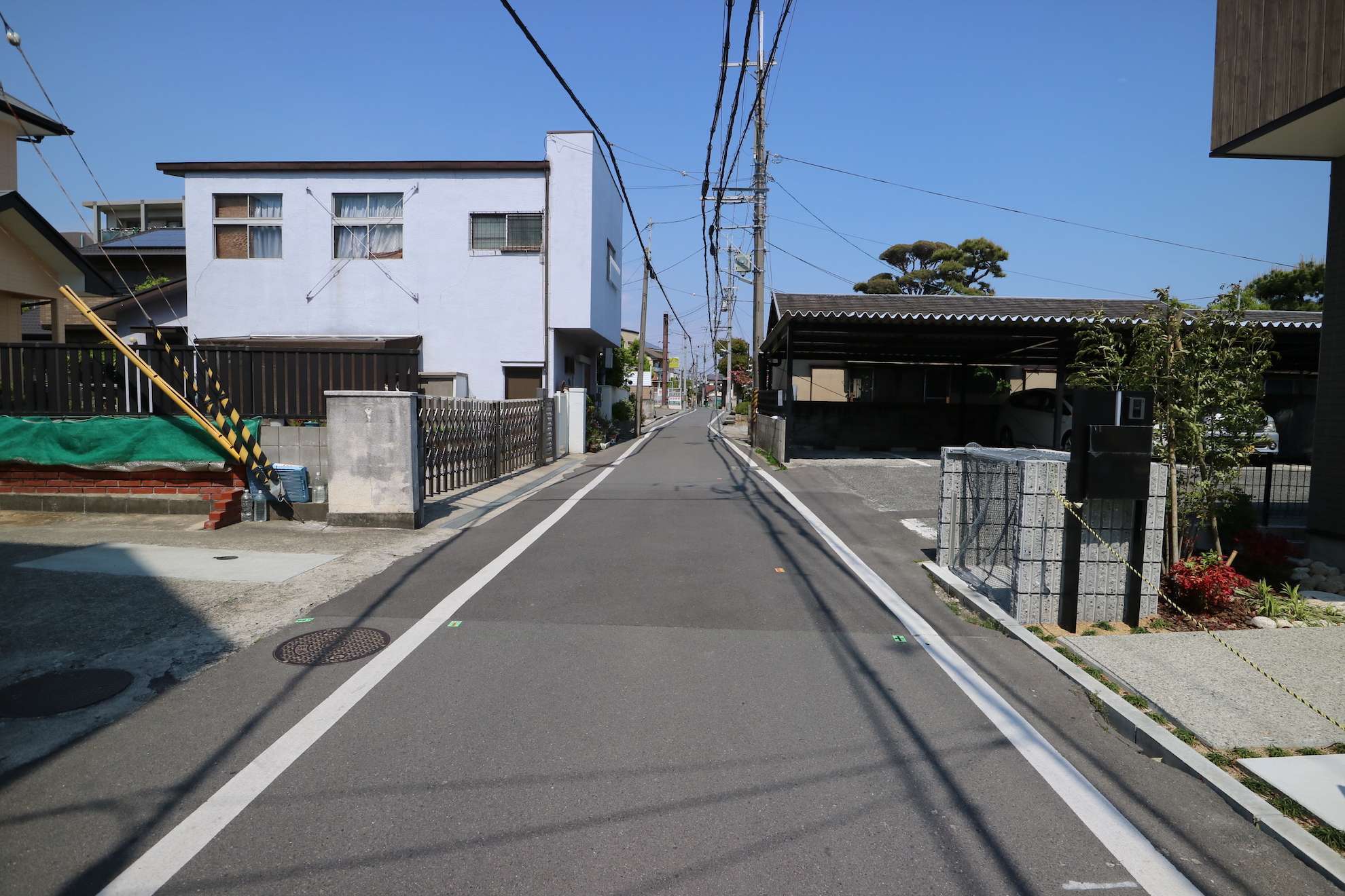 入り組んだ場所と、区画の整った場所が混在しています。