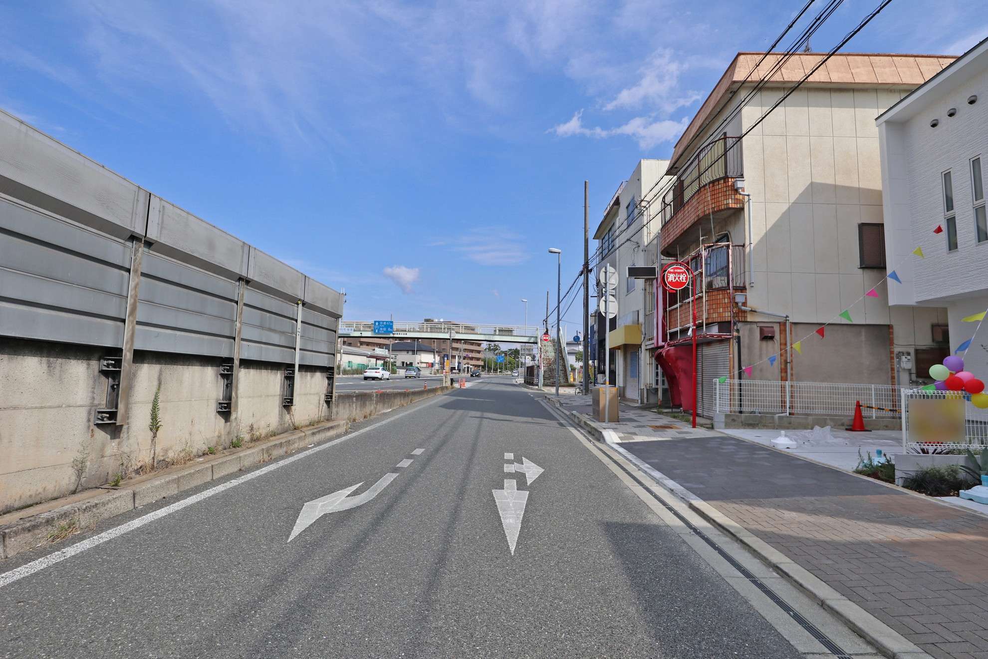 国道171号線沿いの住宅地。