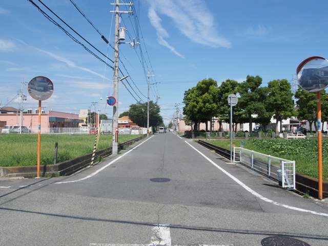 街中には田畑や公園が揃っており、自然豊かで落ち着いた雰囲気があります。