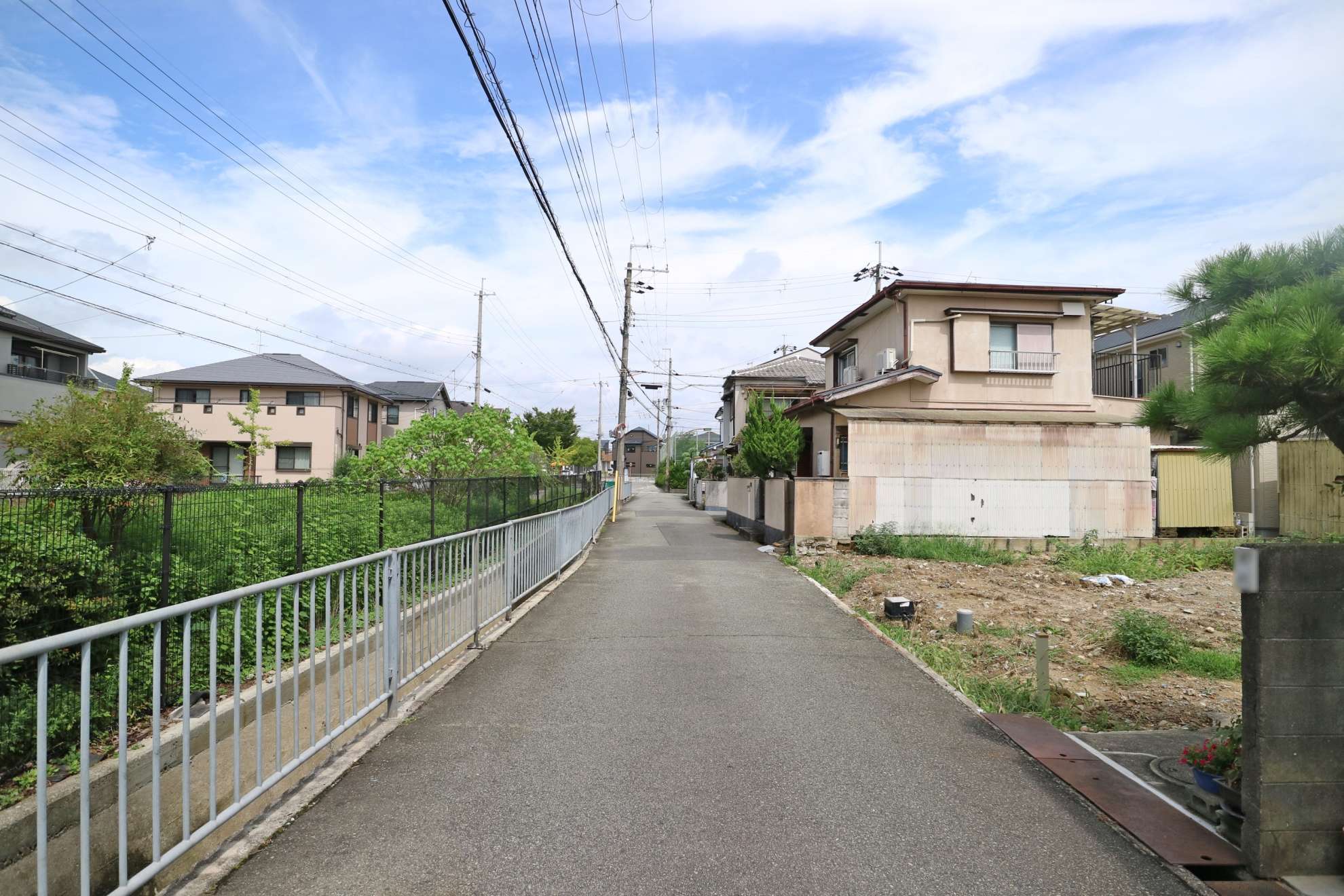 緑が多く、のどかな雰囲気です。