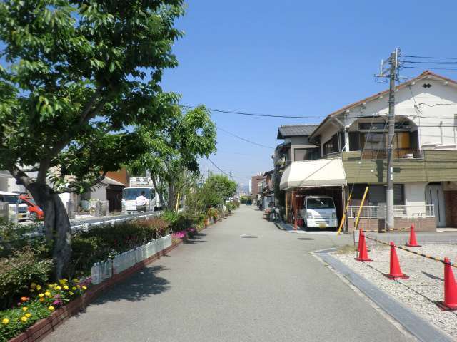 第1種低層住居専用地域に指定されており、区画が整っています。