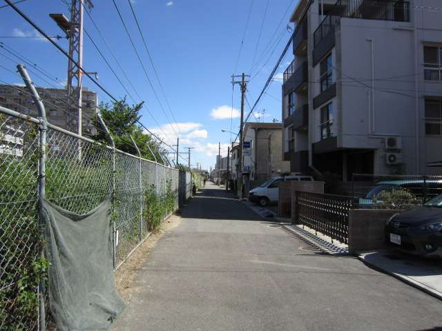 町の北側をJR東海道本線が走っています