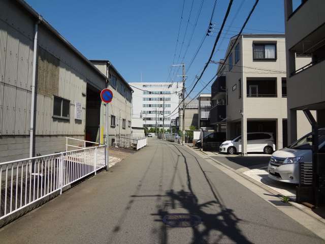 工場が多い街並みです。