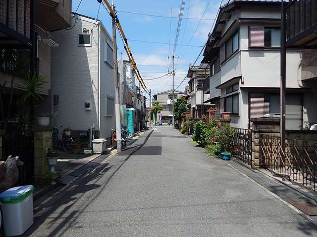 勢は平坦です。