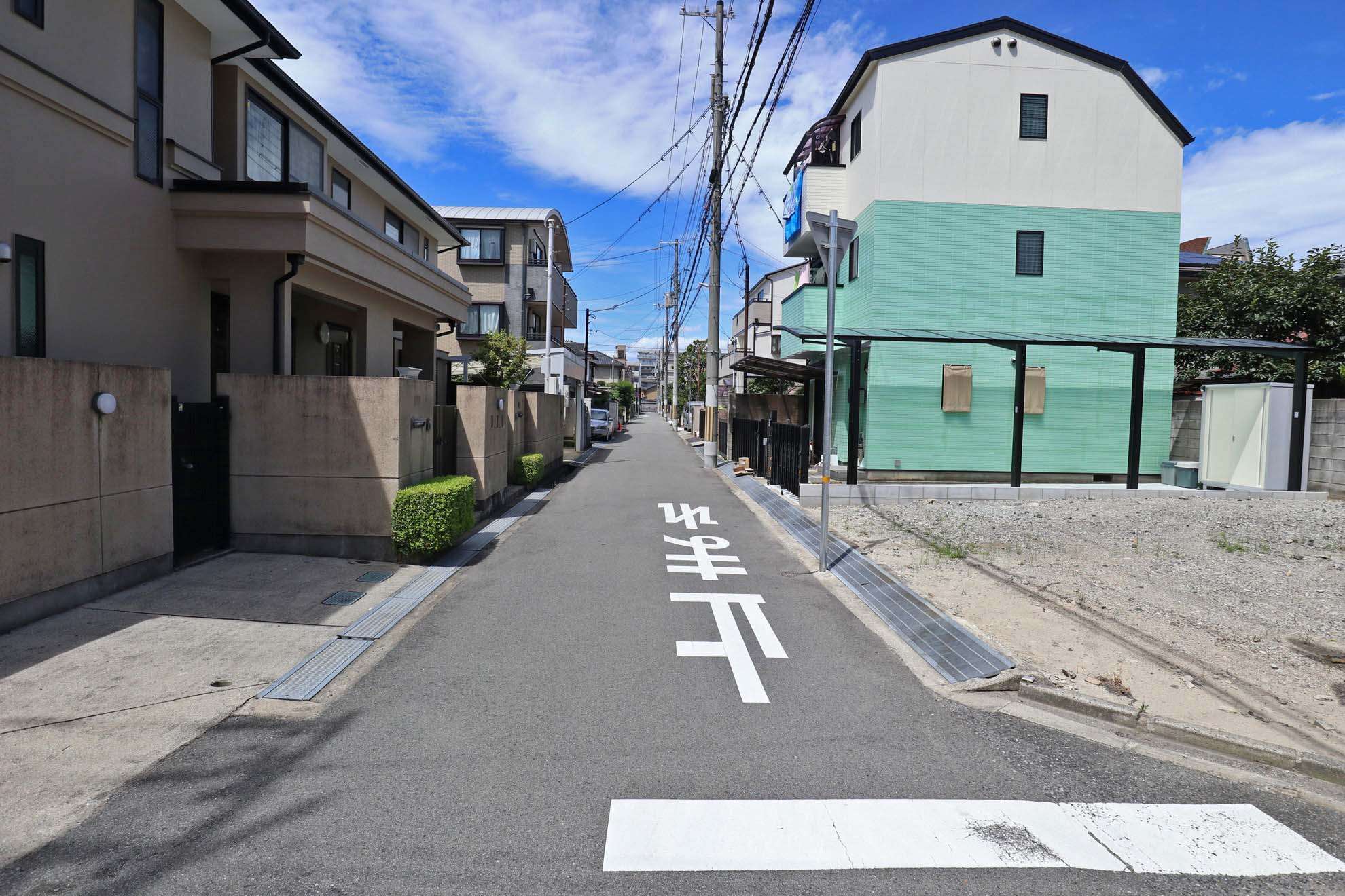 町の地勢はほぼ平坦で、区画は整っています。