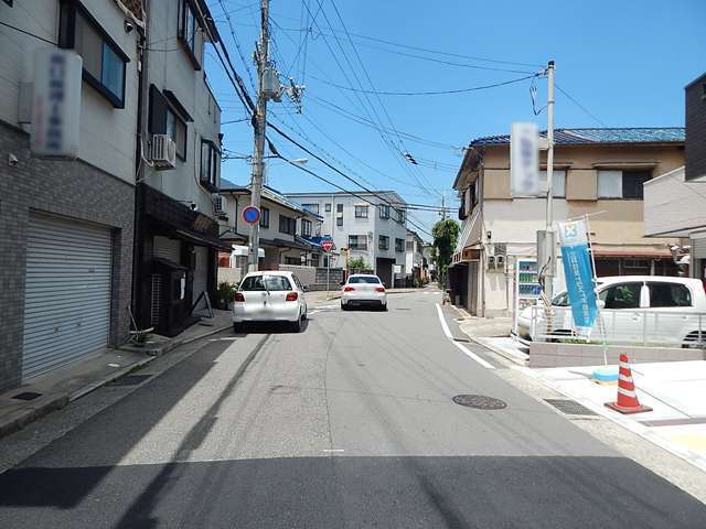 一戸建てが中心に並ぶ住宅地です。