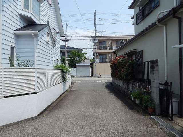 道幅はやや狭いところもあります。