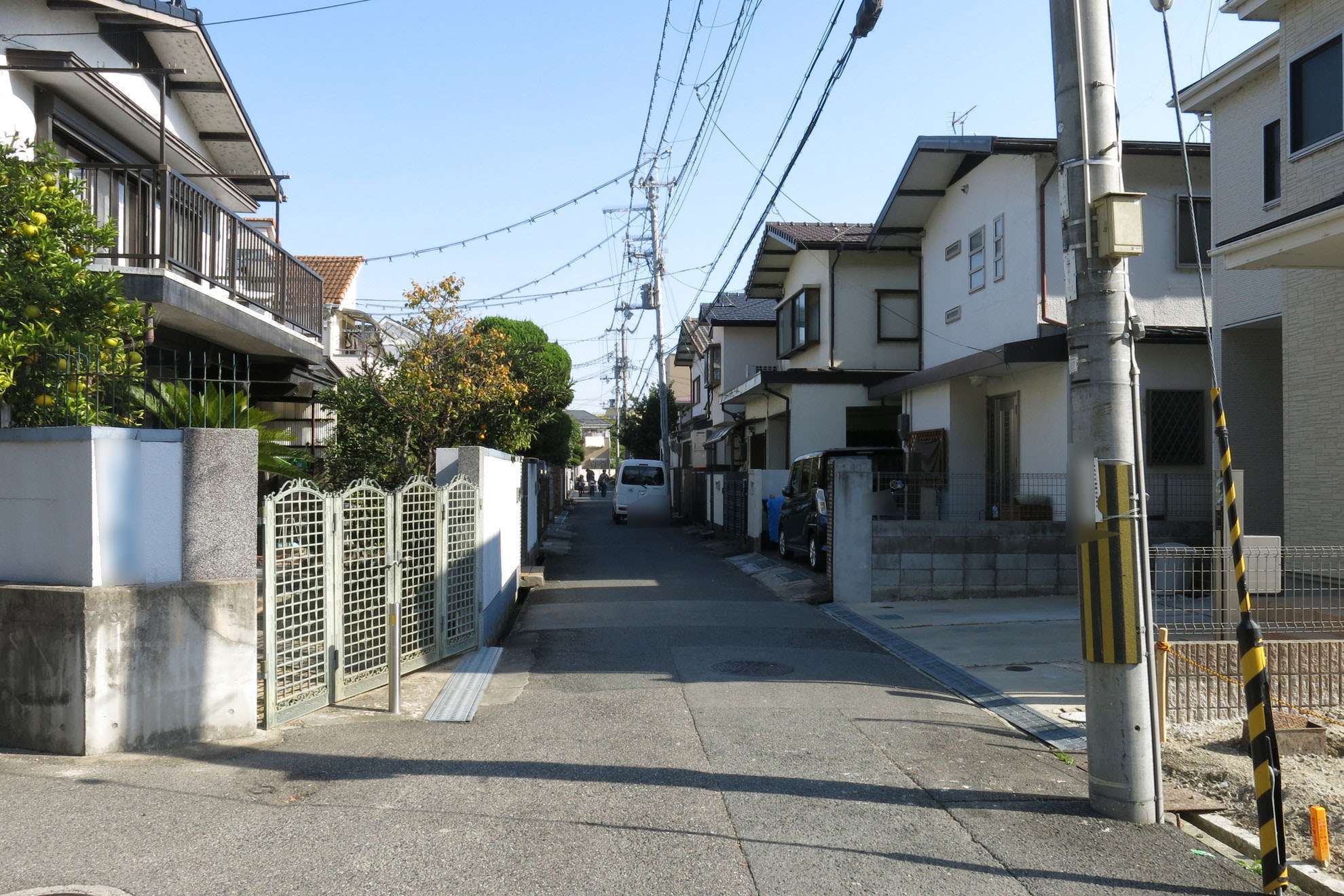 道幅は狭いながら、地勢は平坦です。