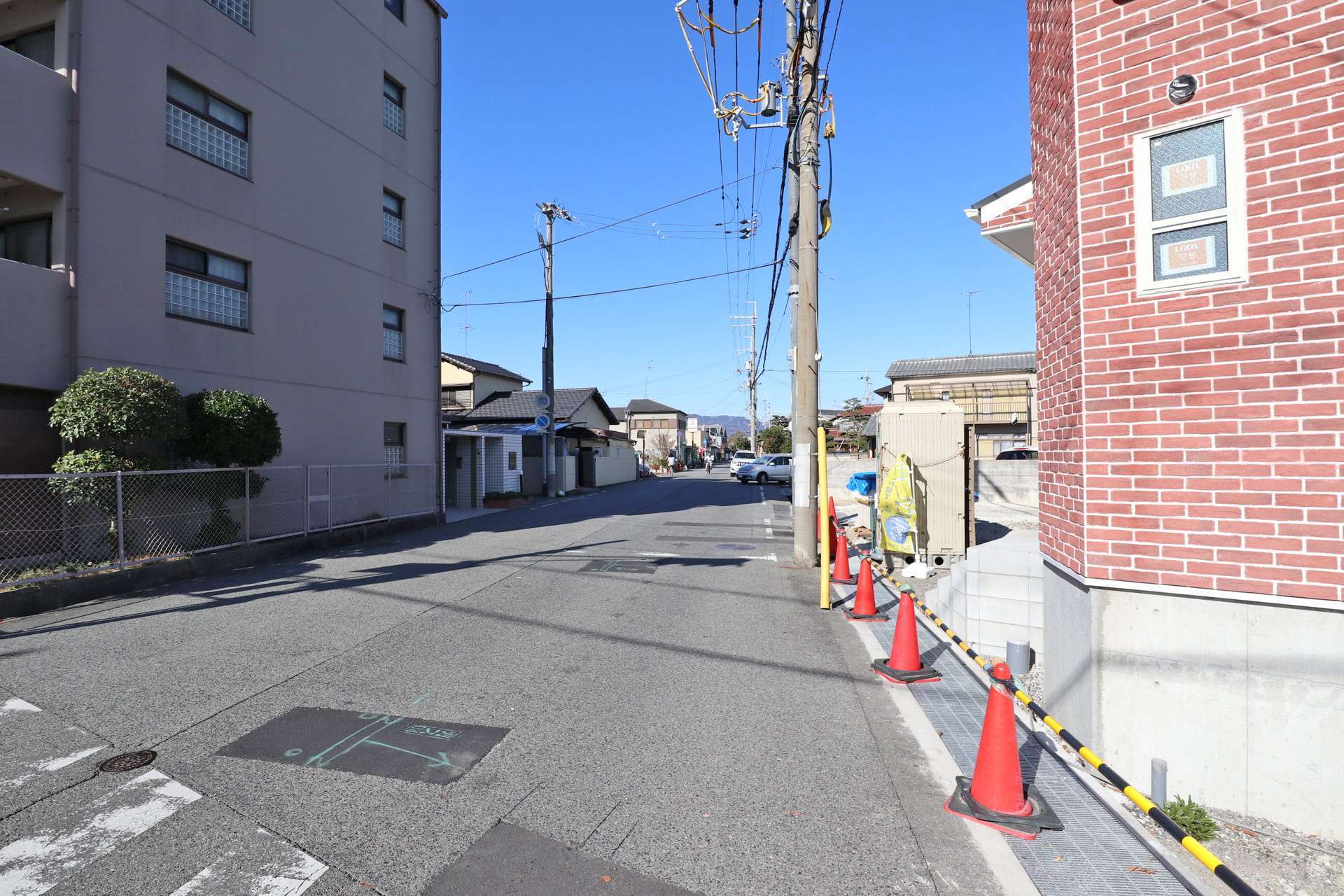 車の通りが少なくのどかな雰囲気です。