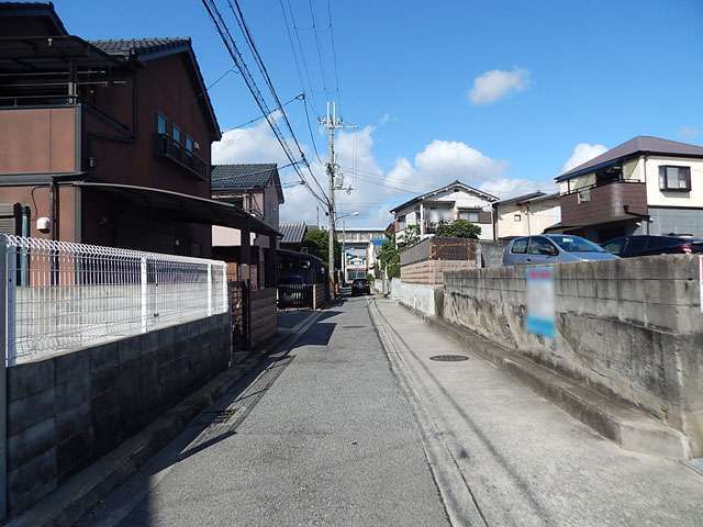 道幅の狭く、入り組んだ場所もあります。