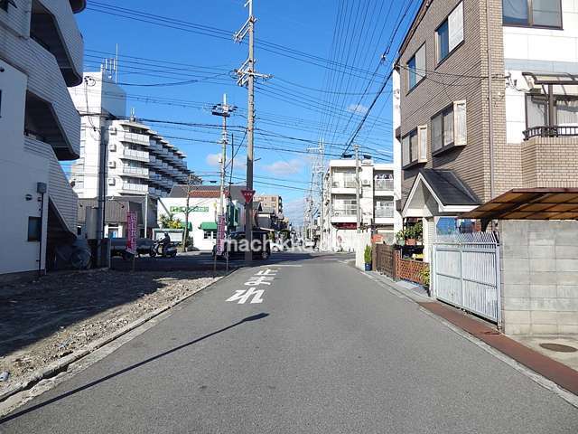 町の地勢は平坦で、区画がほぼ整っています。