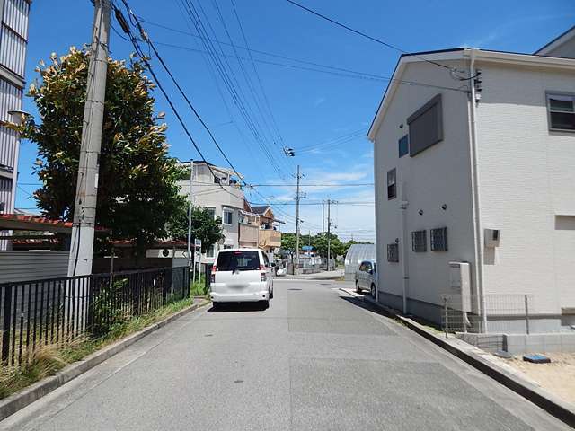 概ね整った区画で、すっきりとした印象の街並み。