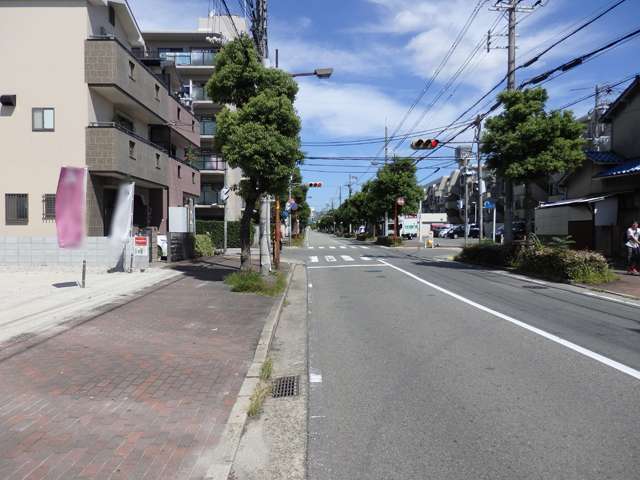 概ね区画の整った街並み。