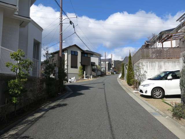 勾配の急な坂道が多いです。