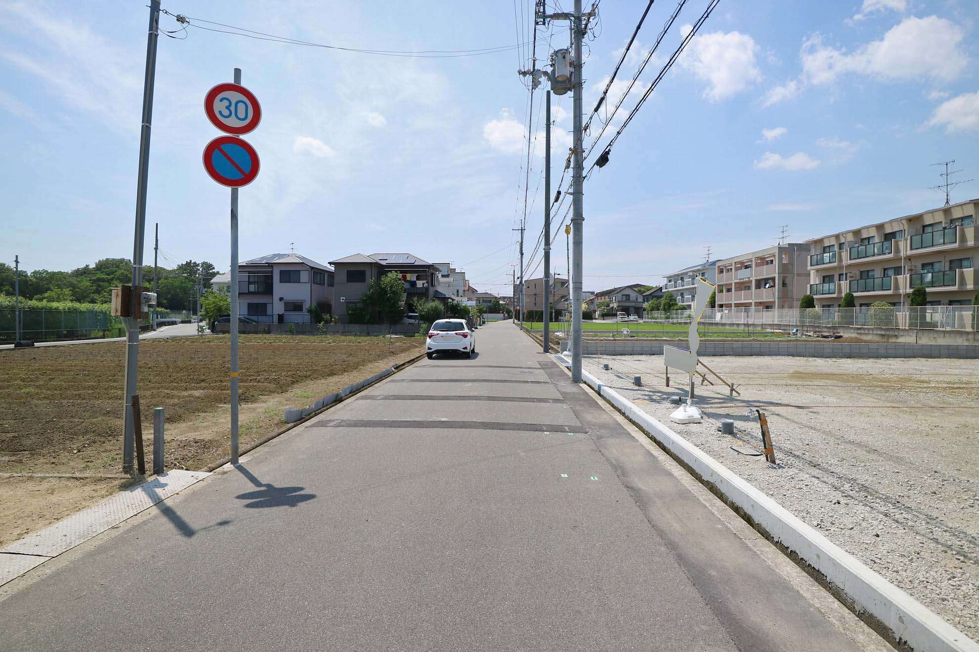 田畑が多く残る、のどかな街並みです。