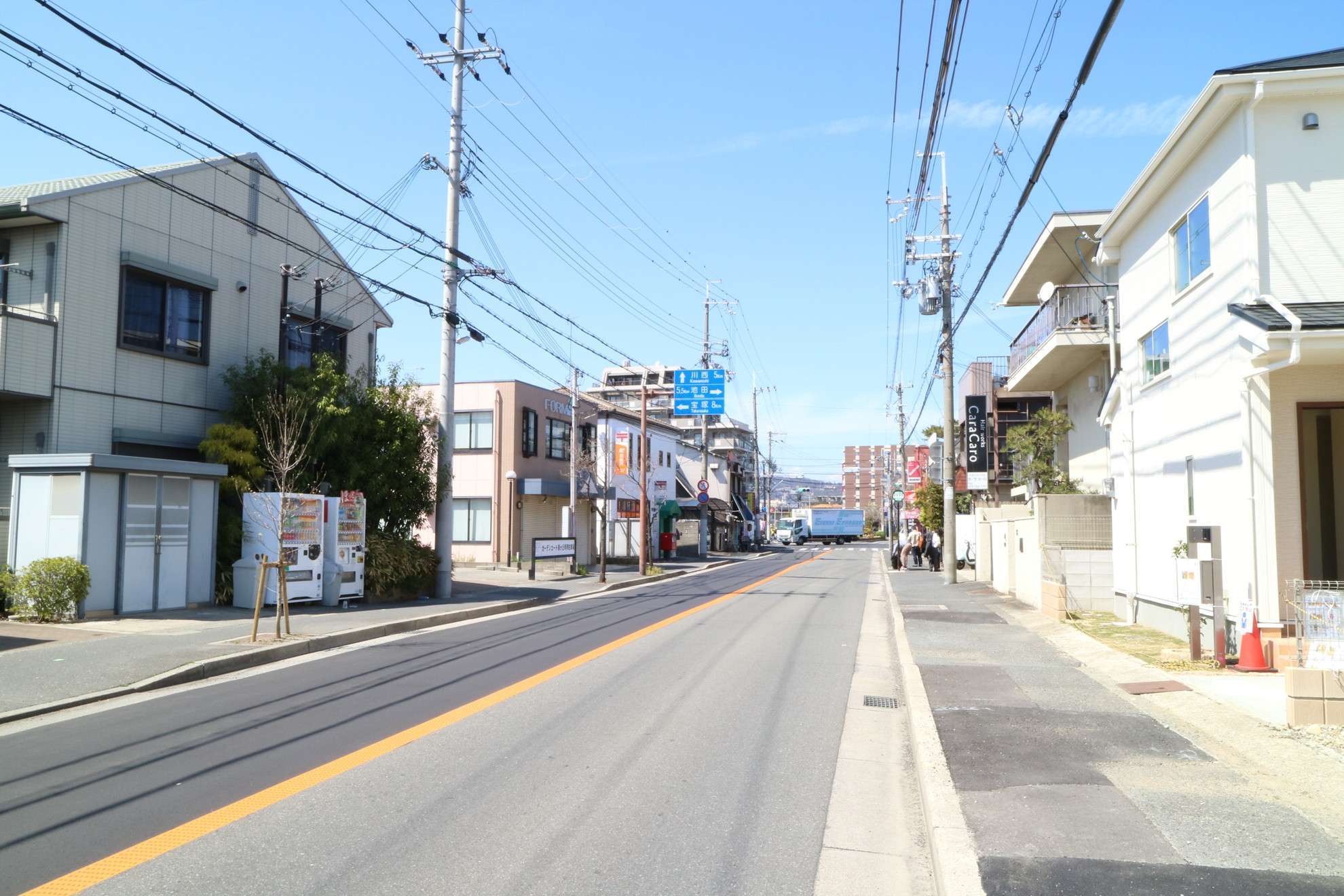 一戸建てや小規模のアパートが中心になっています。