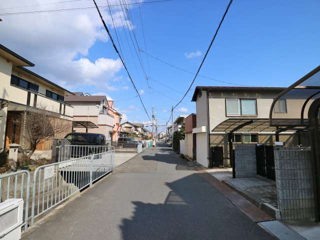 地勢が平坦なため、自転車で移動する人も多いです。