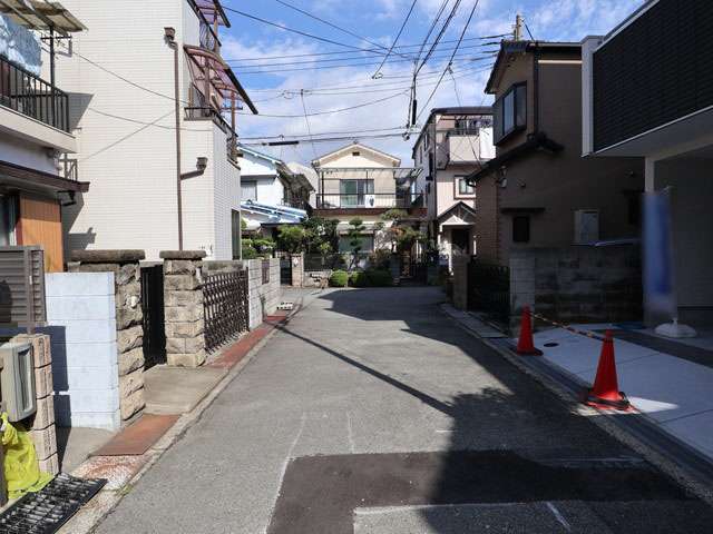 やや入り組んでいますが、落ち着いた雰囲気があります。