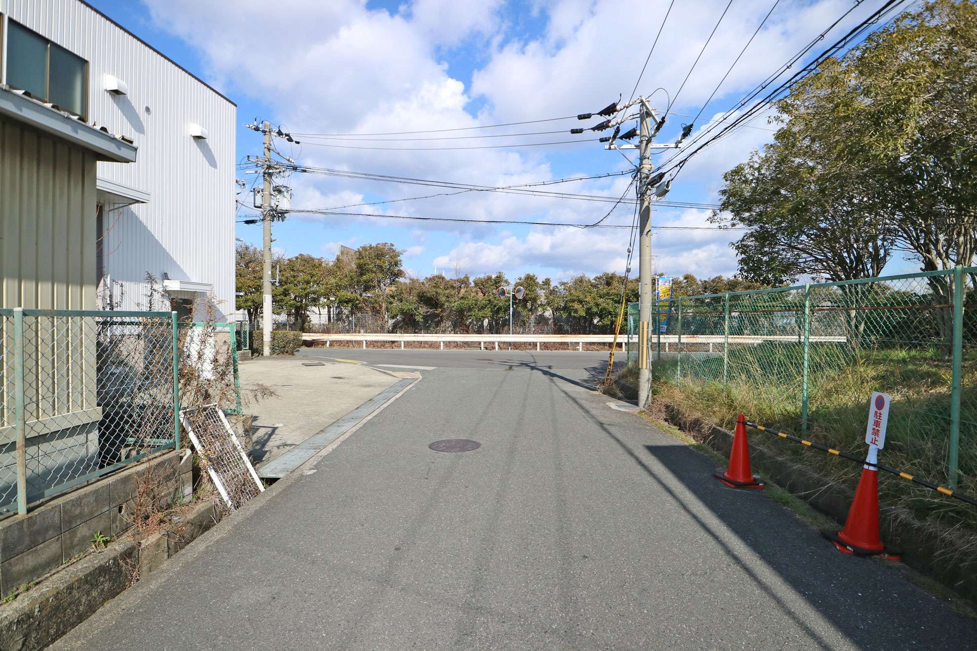 地勢は平坦で、自転車での移動もらく。