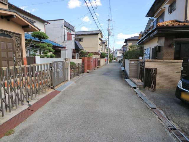 道幅の狭い場所もありますが、のどかな雰囲気です。