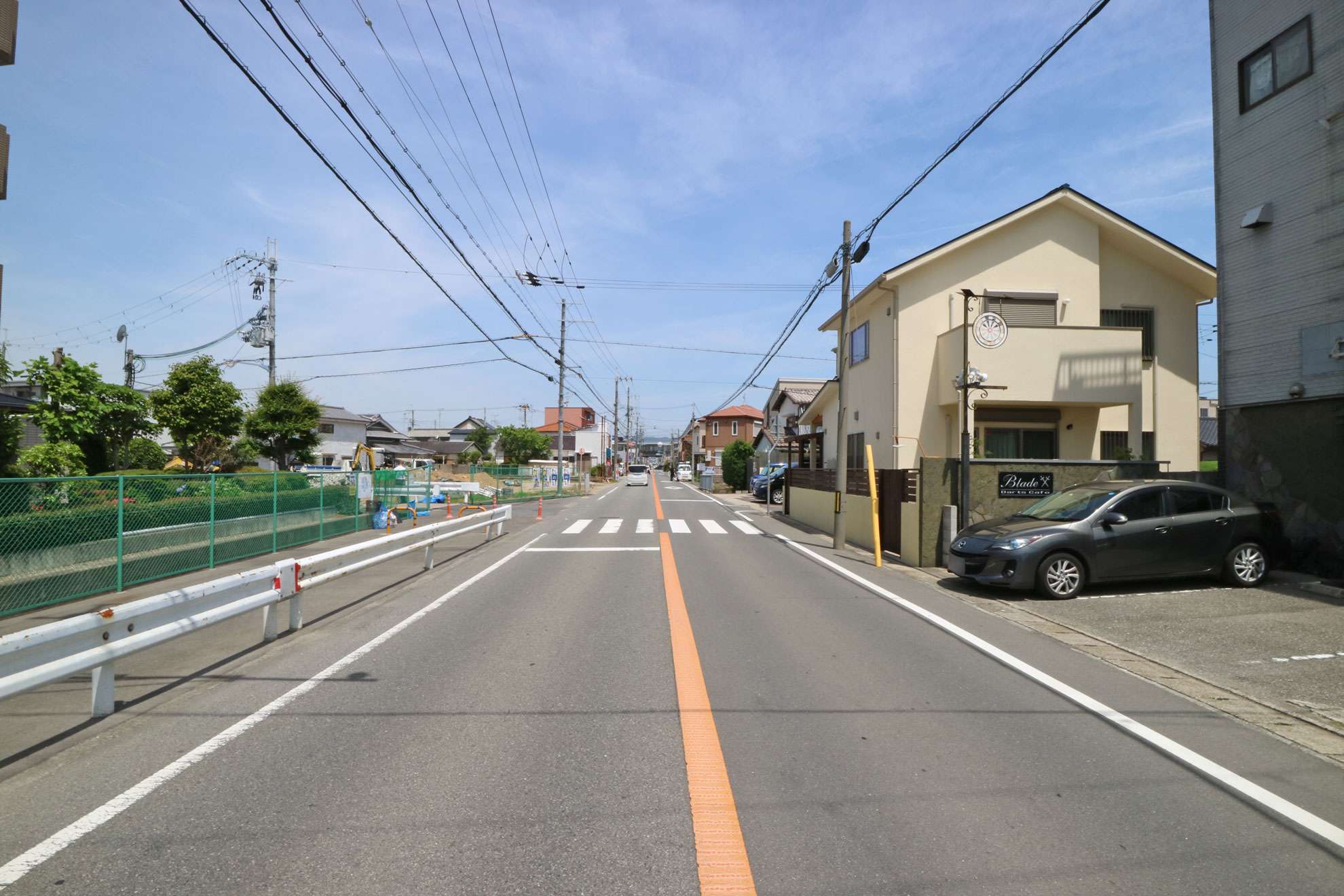 緑豊かでのどかな雰囲気の街並みです。