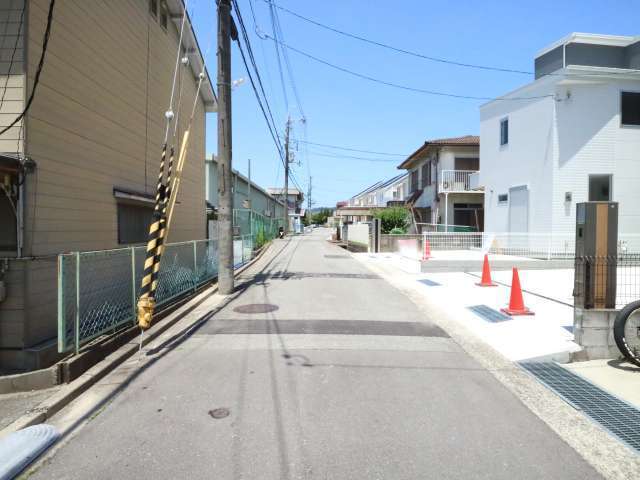 北や東に向かうにつれて緩やかな上り坂になっています。