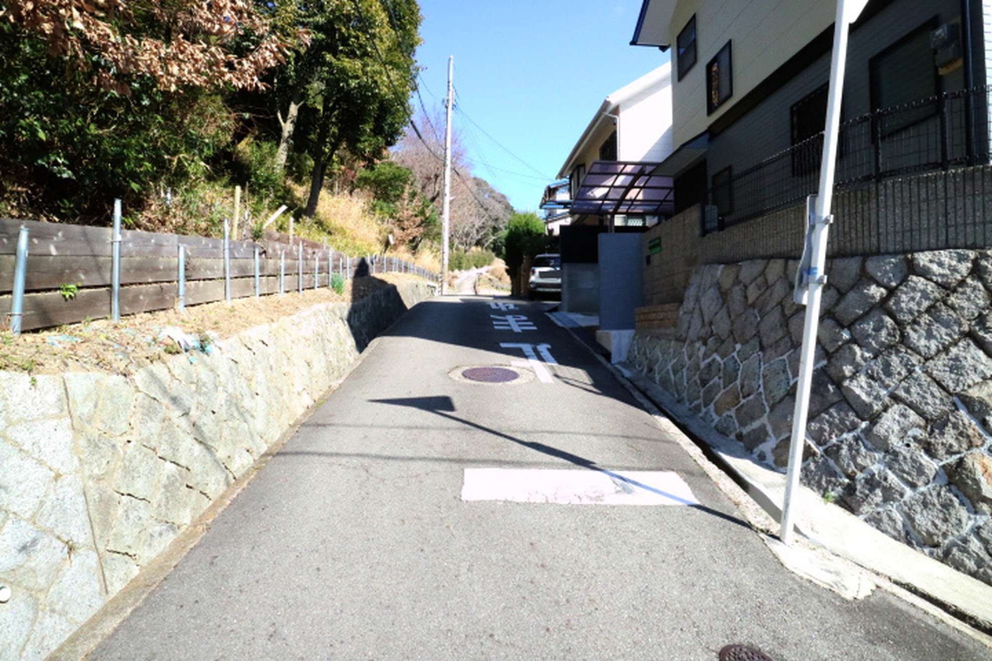 道幅は狭く入り組んでいるところもありますが、閑静な住環境が魅力。