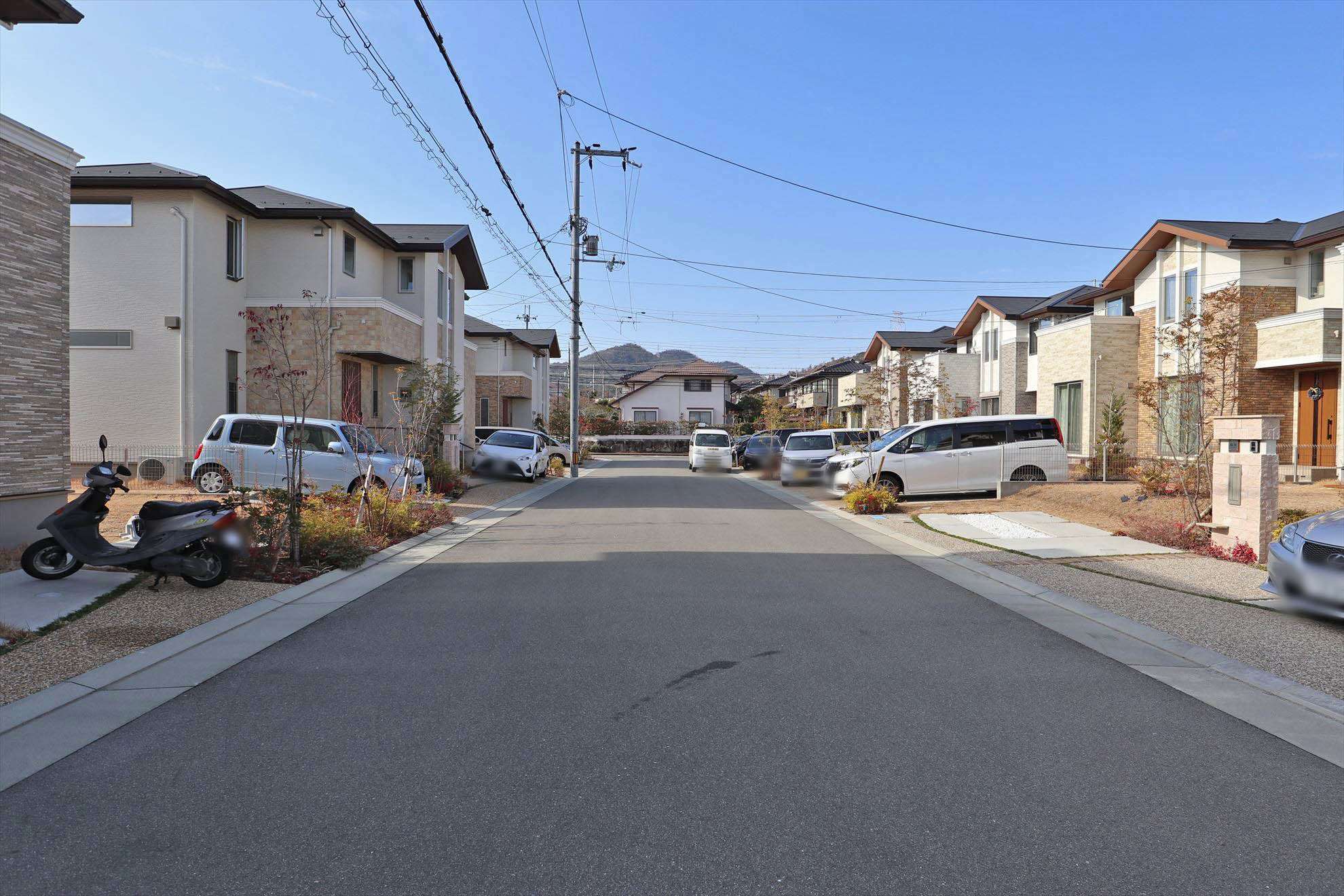 高い建物が少なく、開放感のある住宅地。