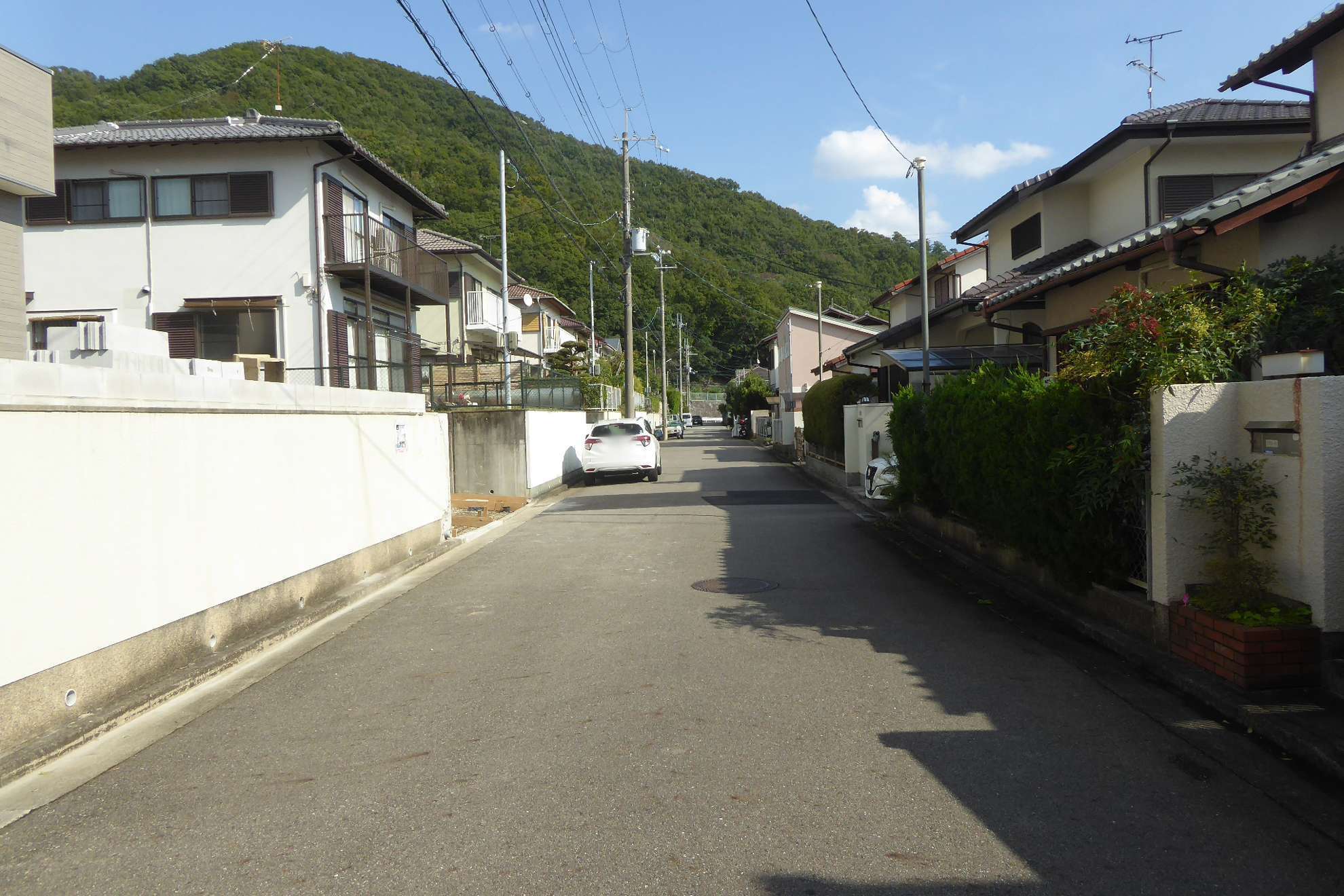 落ち着いた雰囲気の住宅地です。