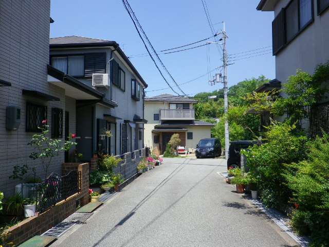 緑豊かな一戸建てが多く見られます。