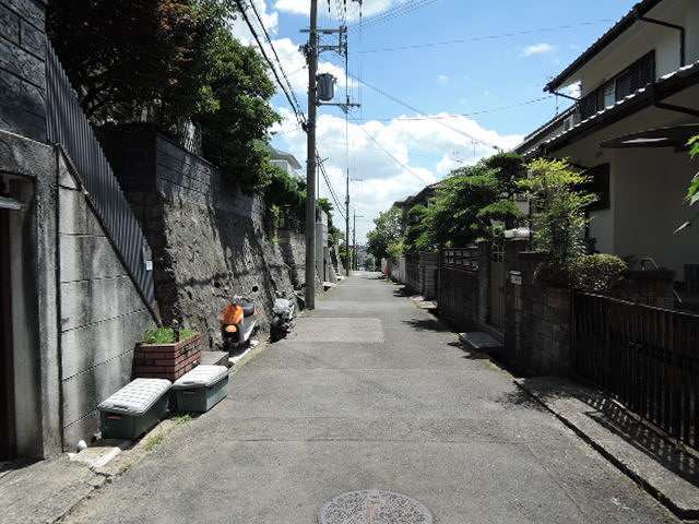 道幅が狭いですが、遠くの景色がよく見えます。