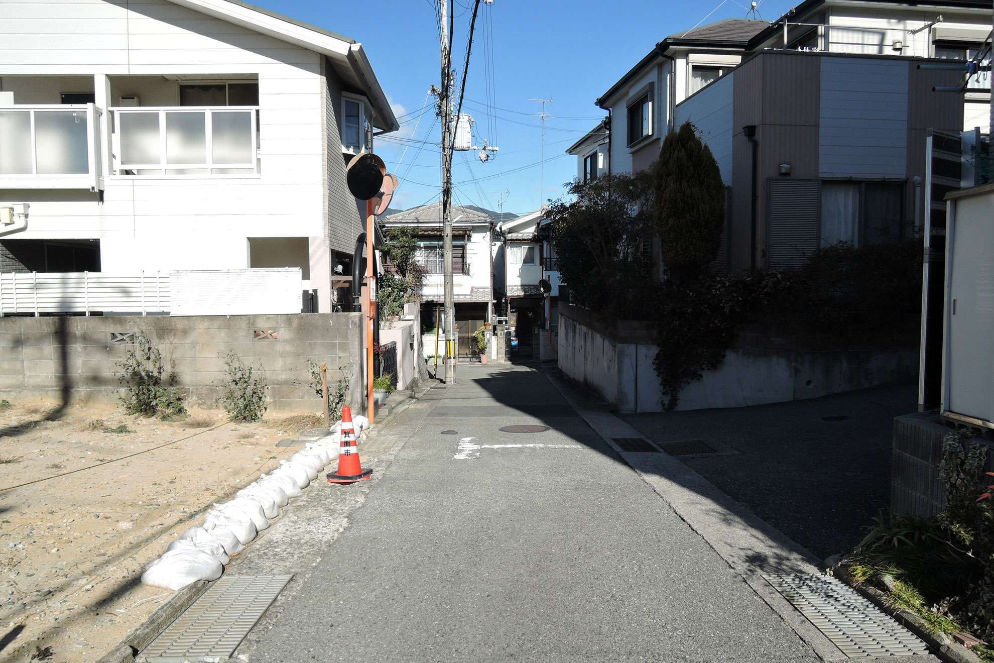 街路は入り組んでいます。