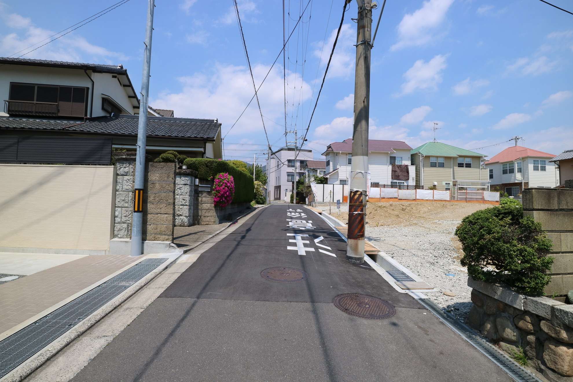 ややアップダウンのある地勢です。