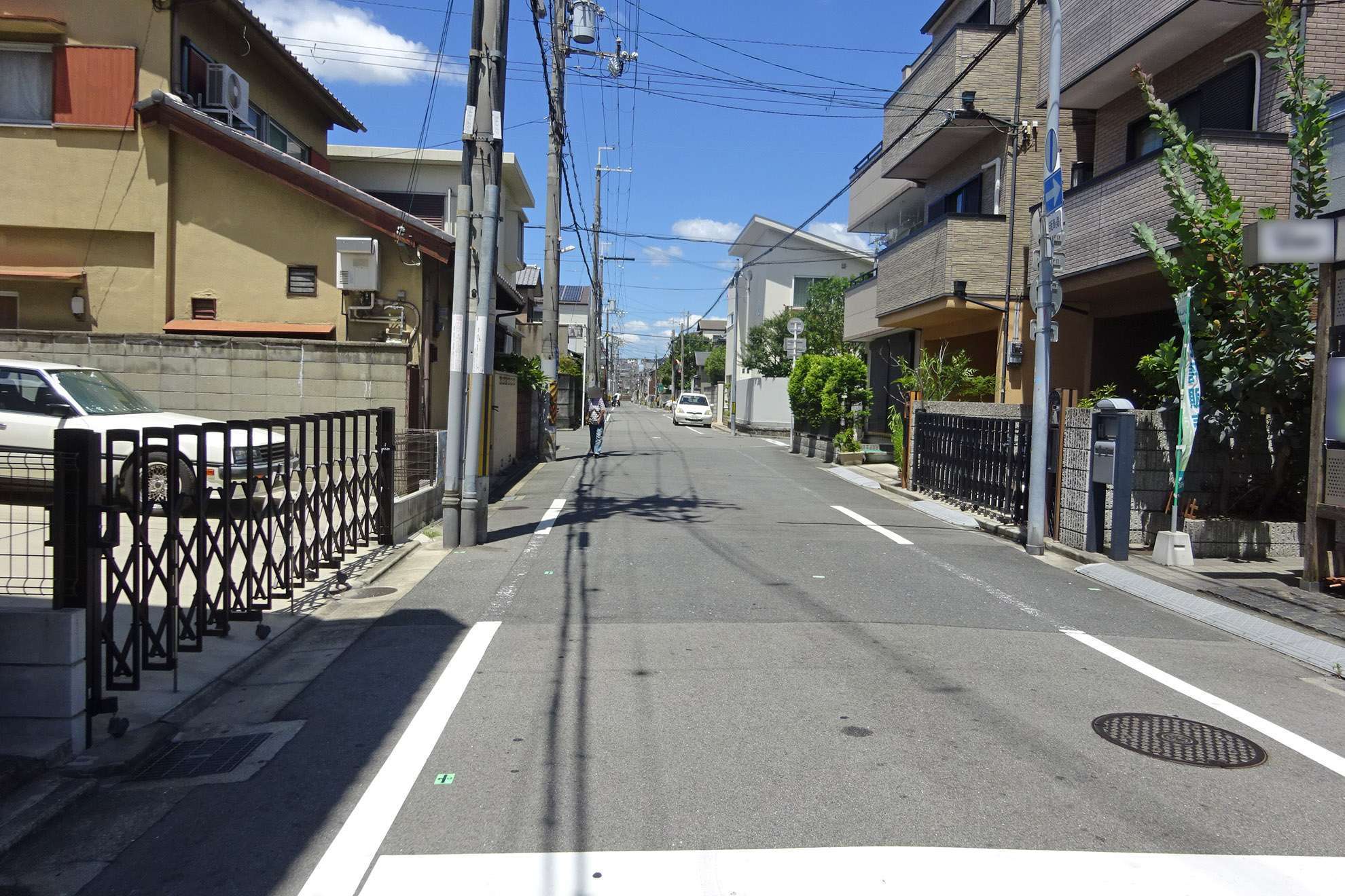 道幅は狭いところが多いですが、区画は整っています。