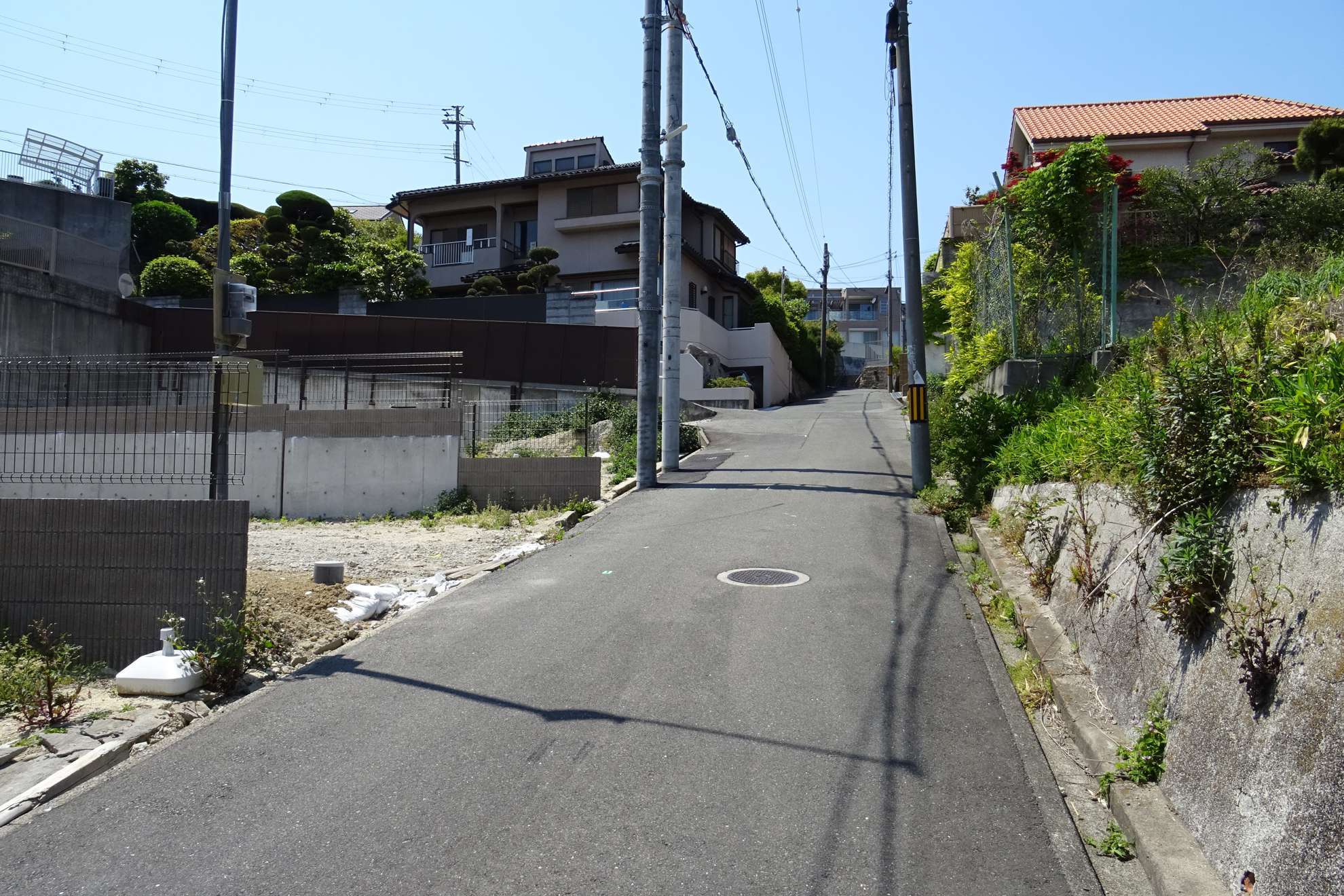閑静な雰囲気の住宅地です。