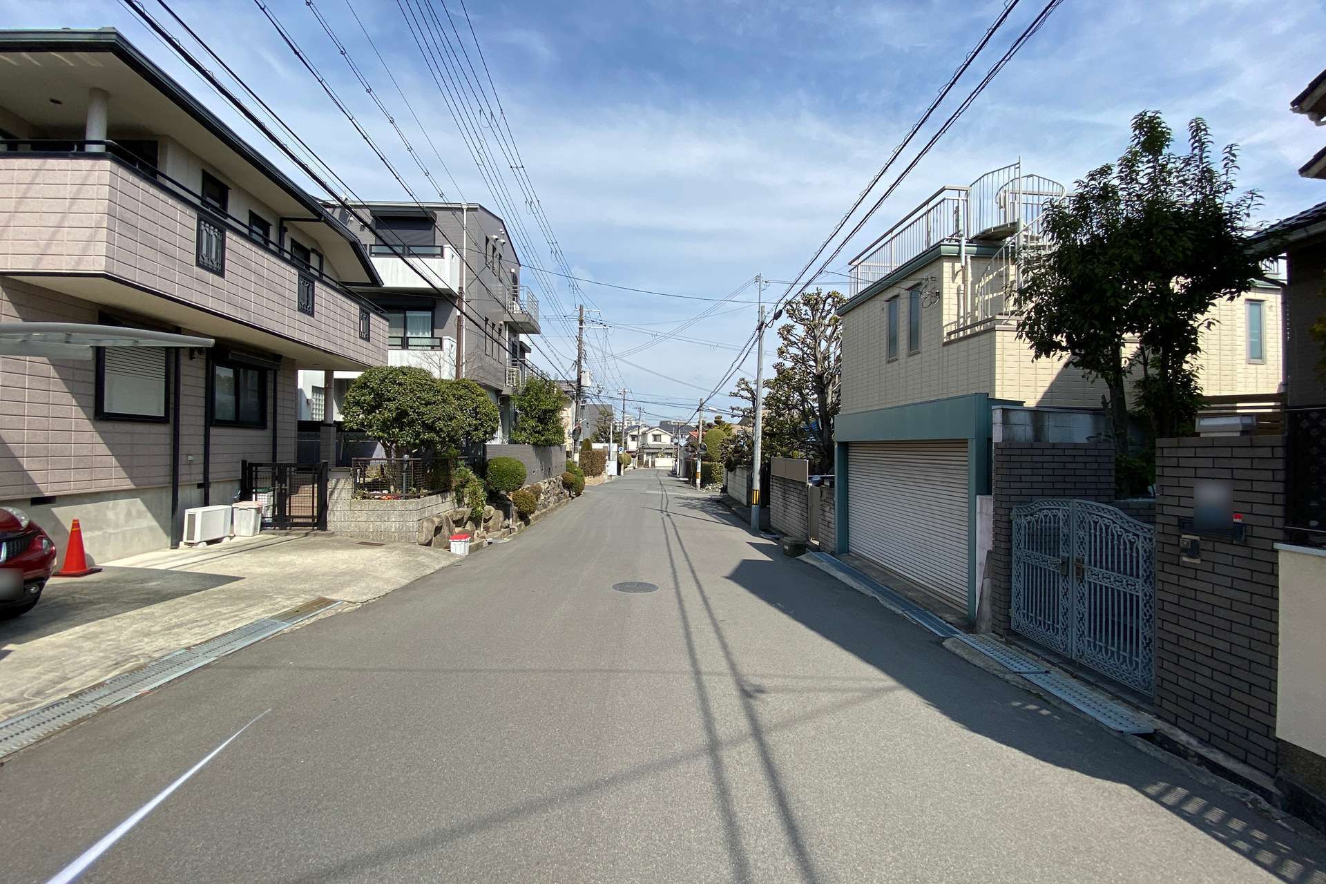 閑静な雰囲気の住宅地です。