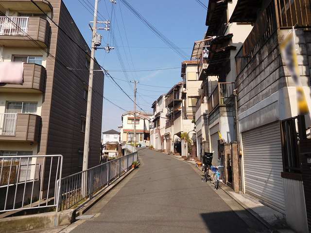 緩やかな上り坂が続いています。