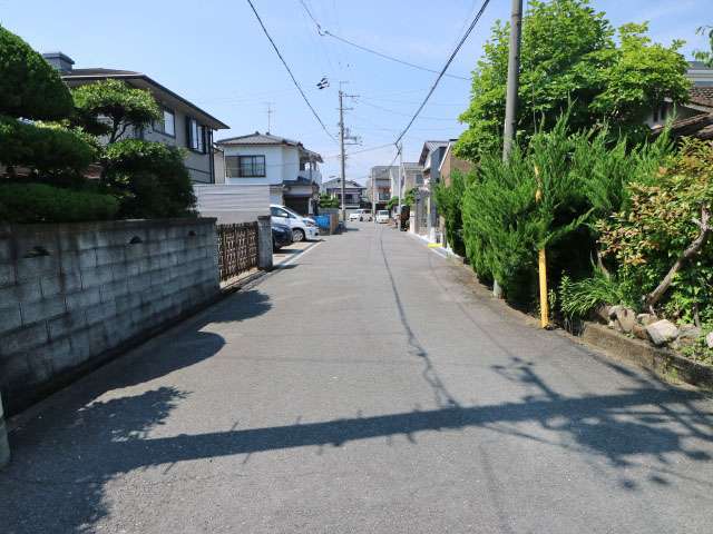 丘陵地にありますが、平坦なところもあります。