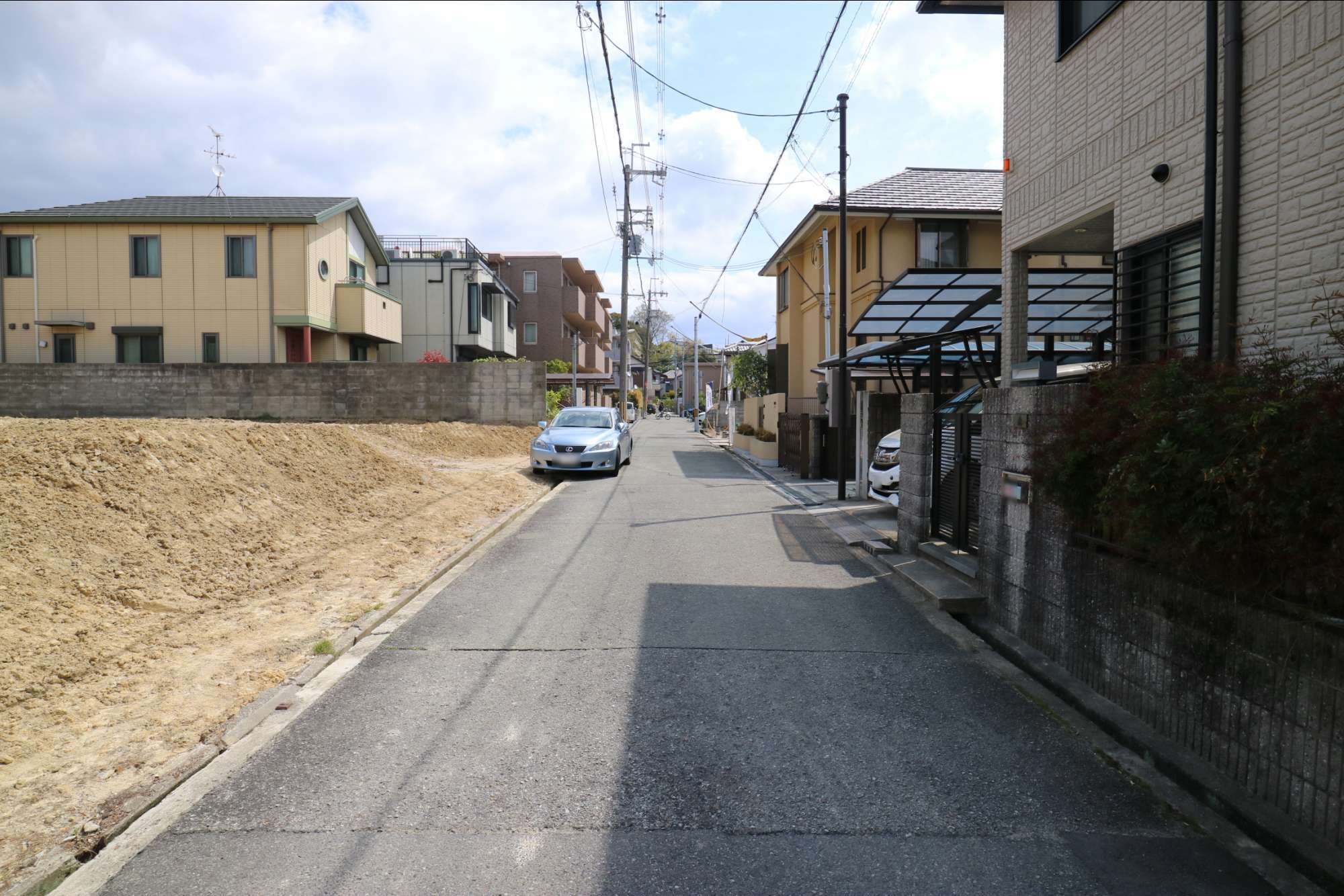 一戸建てが中心の住宅地です。