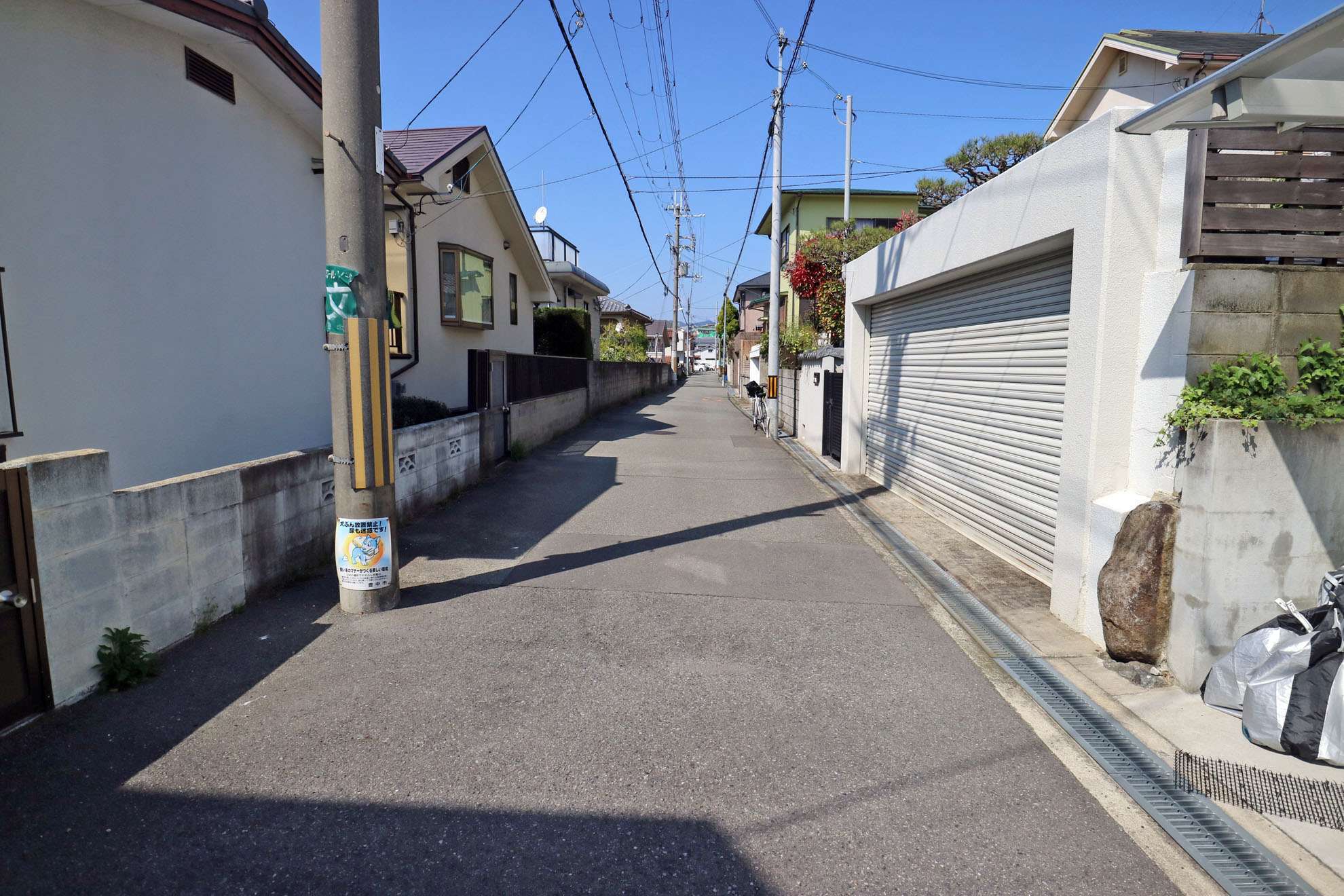 近隣の家と段差があり、日当たりや眺望がとりやすい街。