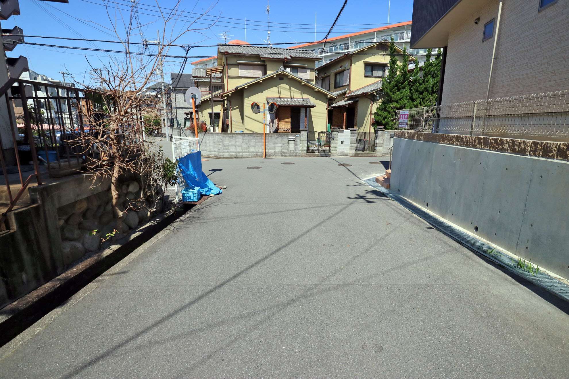 街路は入り組んだところも多くあります。