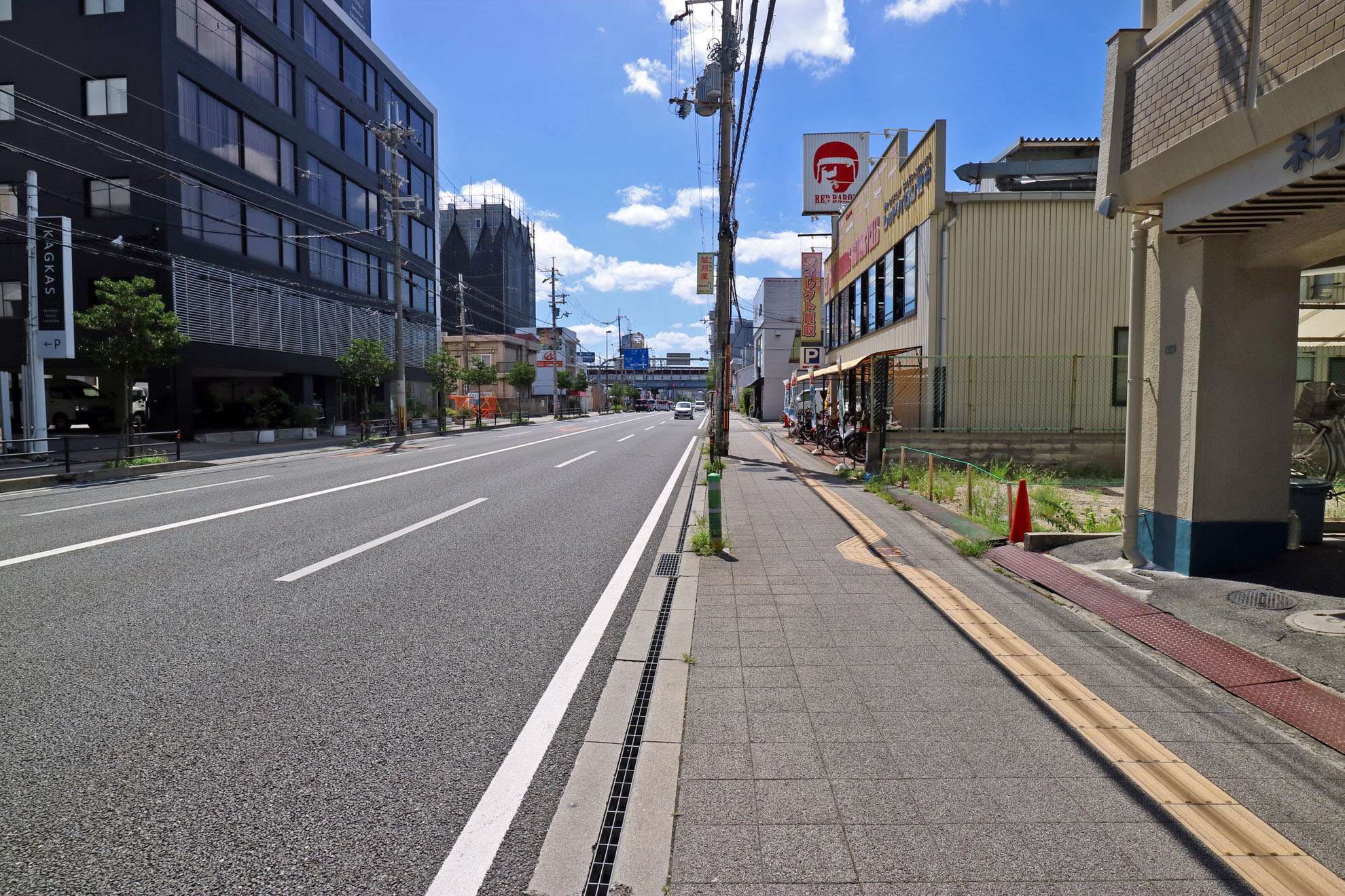 地勢は平坦で、自転車での移動もスムーズです。