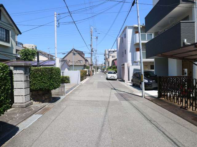 落ち着いた雰囲気の街並み。