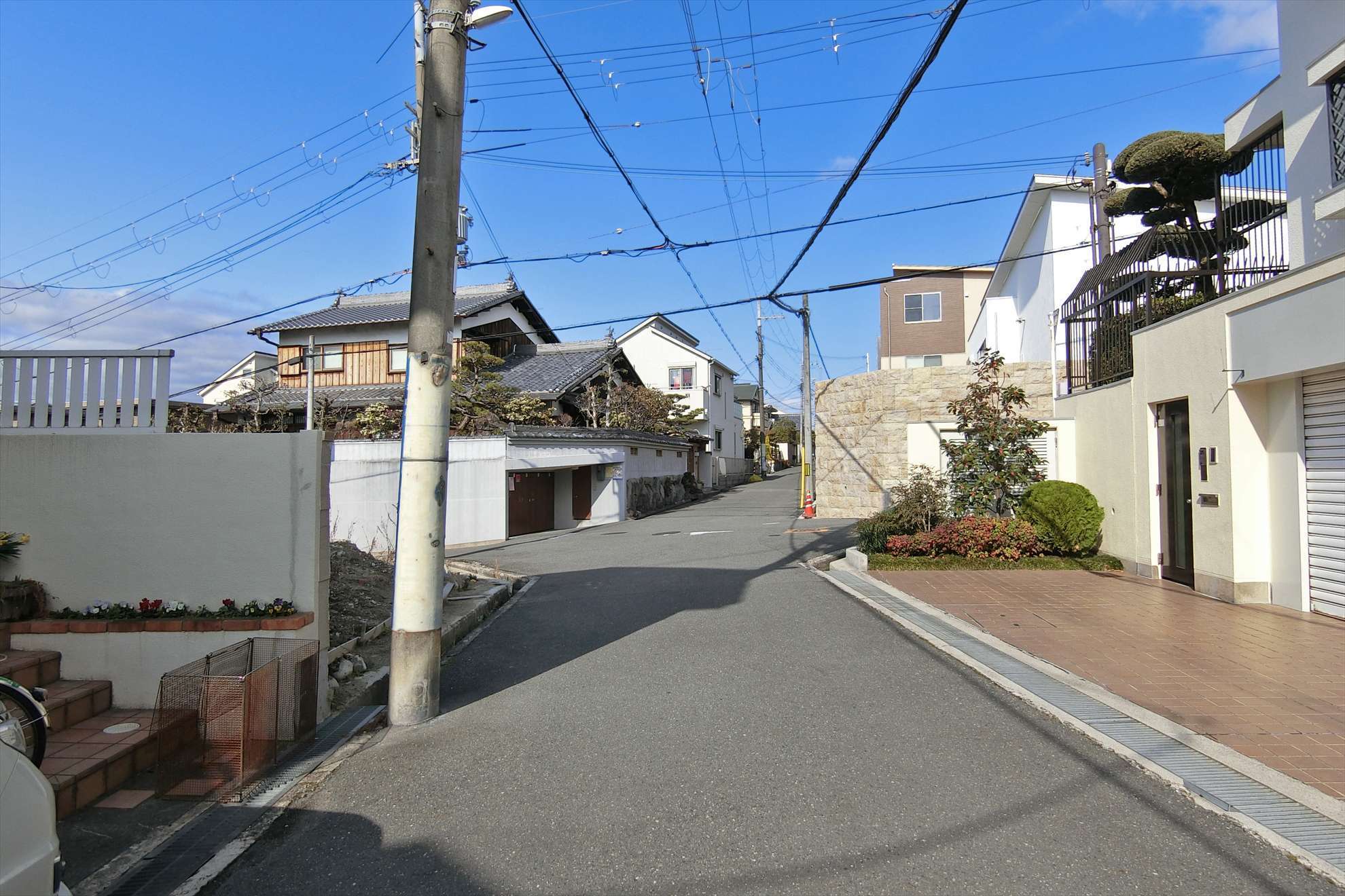 落ち着いた雰囲気の住宅地です。