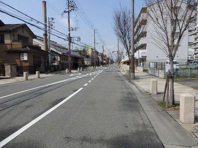 区画の整った街並みで、地勢は平坦です。