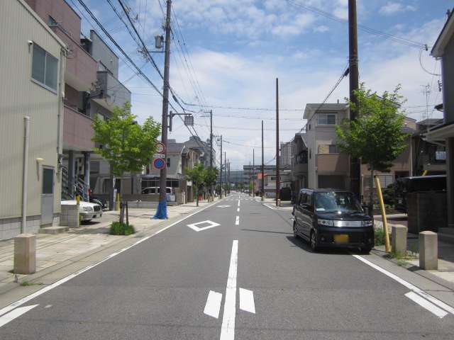 区画の整った街並みで、車の出入りがらくです。