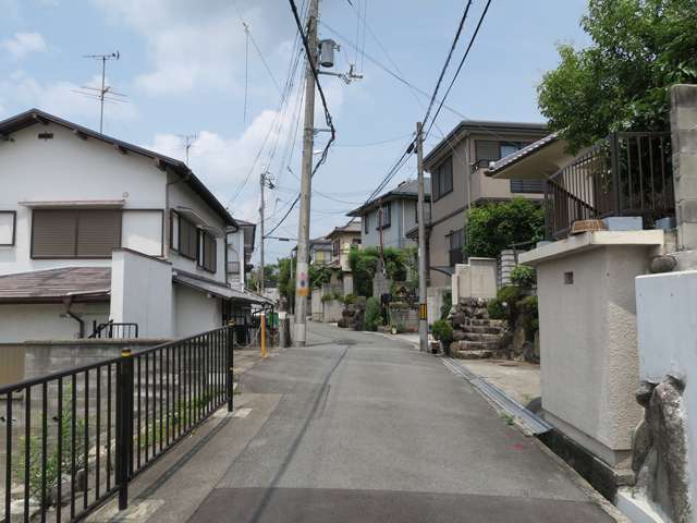 道幅の狭い街路が多いです。