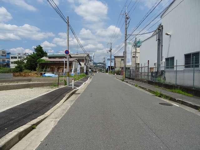ところどころに田畑が残る自然豊かな住環境。