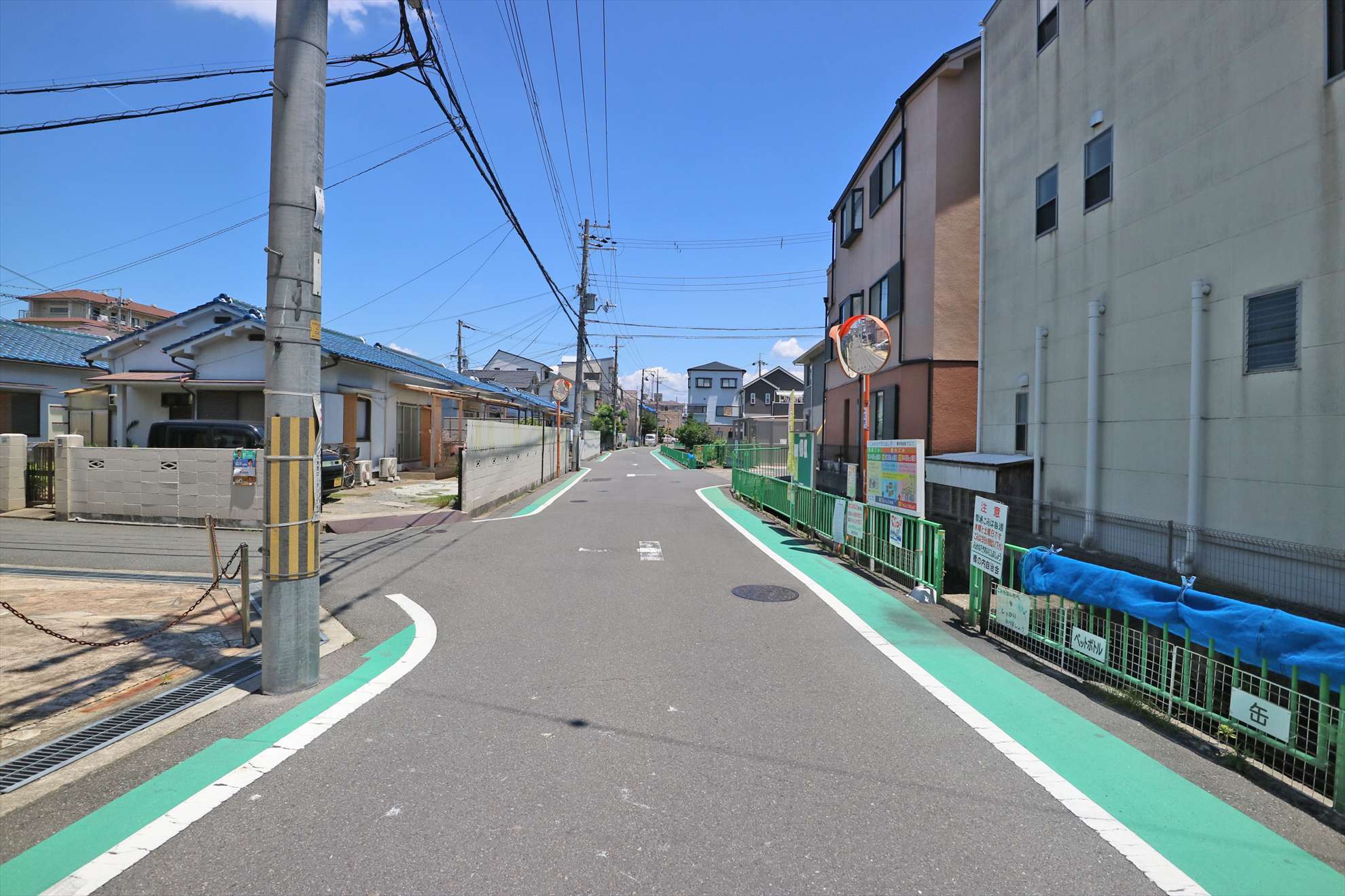 高い建物が少ない町です。