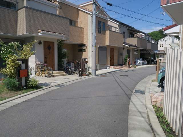 道幅はやや狭めのところが多いです。